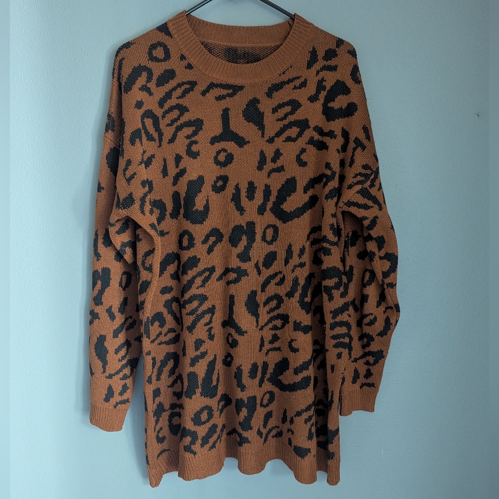No brand brown and black leopard print sweater women's size large oversized.